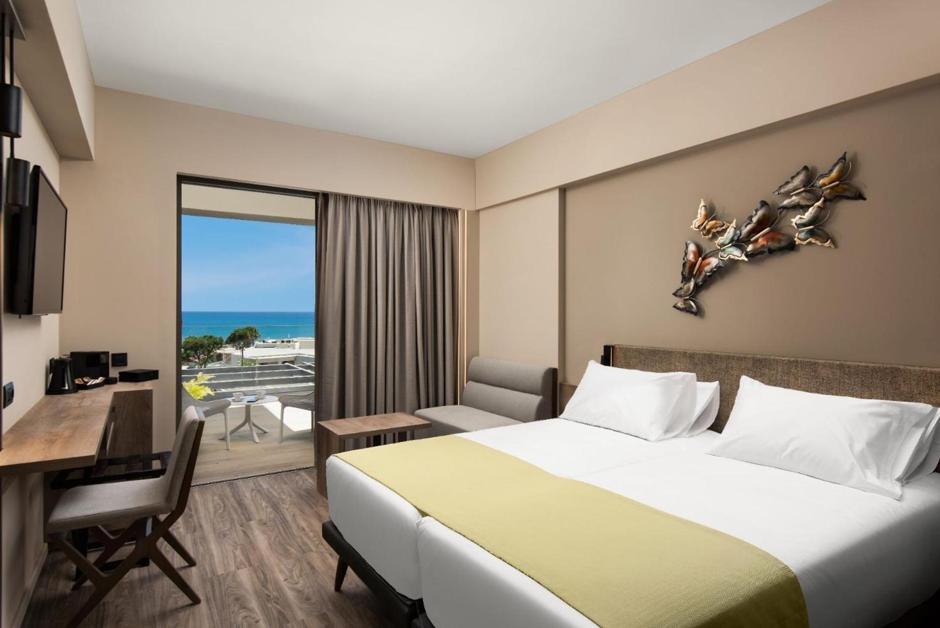 Agia Marina Atlantica Amalthia Beach Hotel - Adults Only מראה חיצוני תמונה